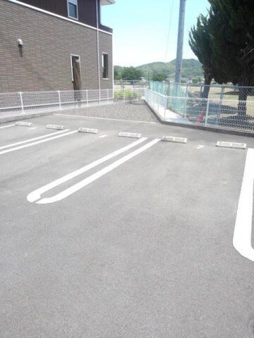拡大写真:シャイン パークB 1階101の外観