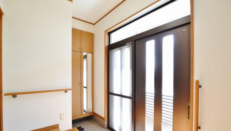 拡大写真:香川町川東上S邸 1階1の玄関