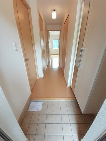 拡大写真:サンブリーゼ東山E 1階101の玄関