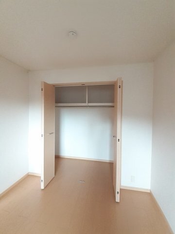拡大写真:アースC 2階202の収納