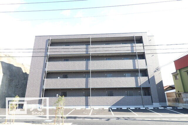 クレール東福山の外観