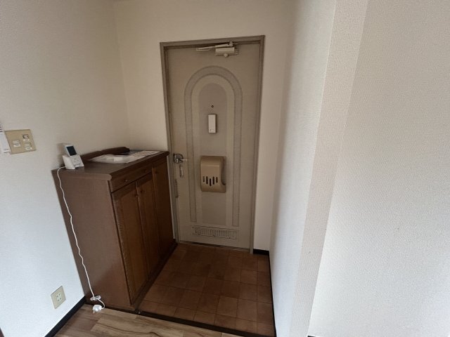 拡大写真:ハイツサンシャイン A 2階201の玄関