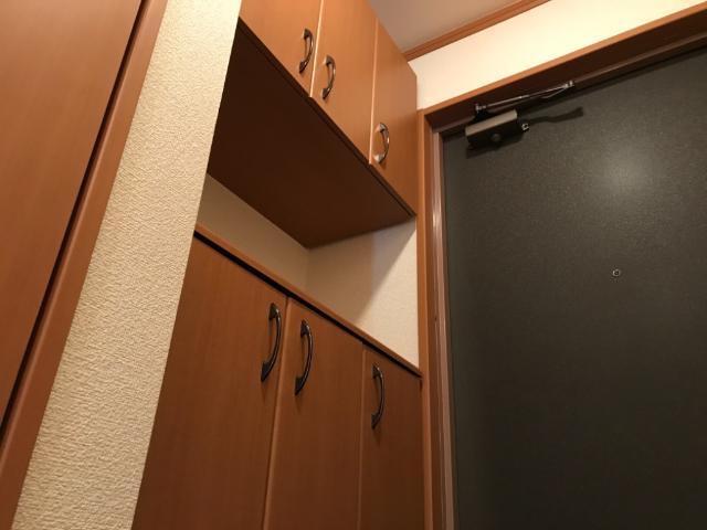 拡大写真:Hamaステイツ 2階201の下駄箱