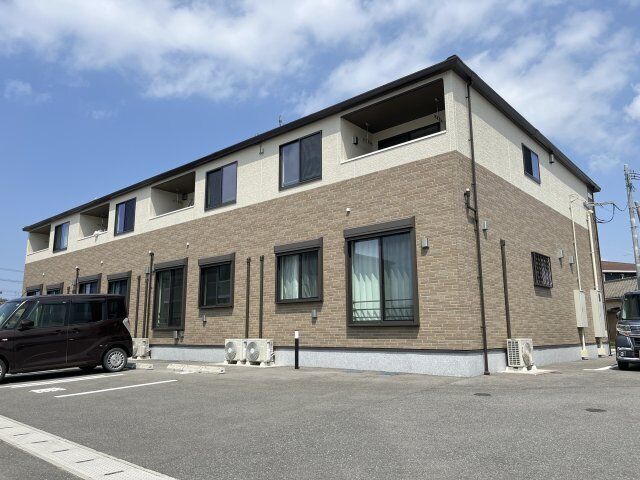 アラドハント Bの外観