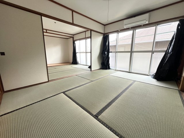 拡大写真:サニーコート 2階202の居間