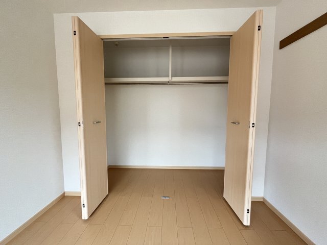 拡大写真:メゾンパーク前田 2階201の収納