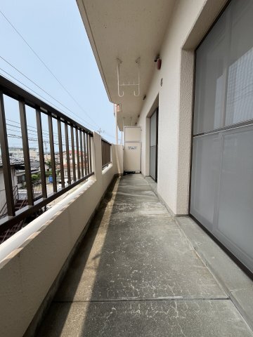 拡大写真:テンダーパレス 3階302のバルコニー