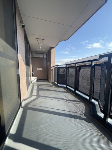 拡大写真:プレサス 2階202のバルコニー