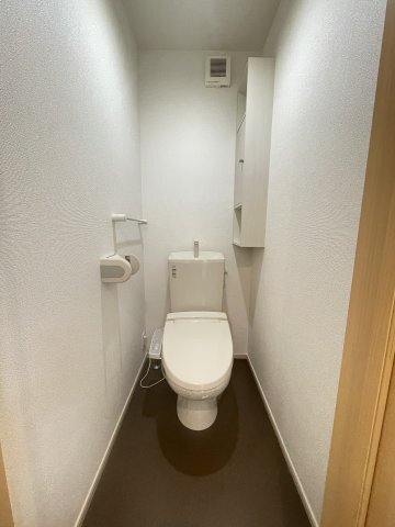 拡大写真:J-WISH 2階203のトイレ