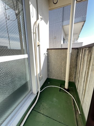 拡大写真：谷口アパート 3階301のバルコニー