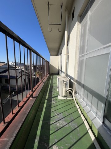 拡大写真:谷口アパート 3階303のバルコニー