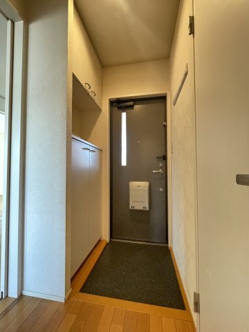 拡大写真:アイコート 2階201の玄関
