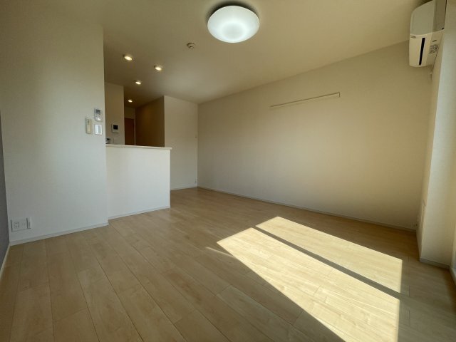 拡大写真:クレアンジュ 1階103の居間