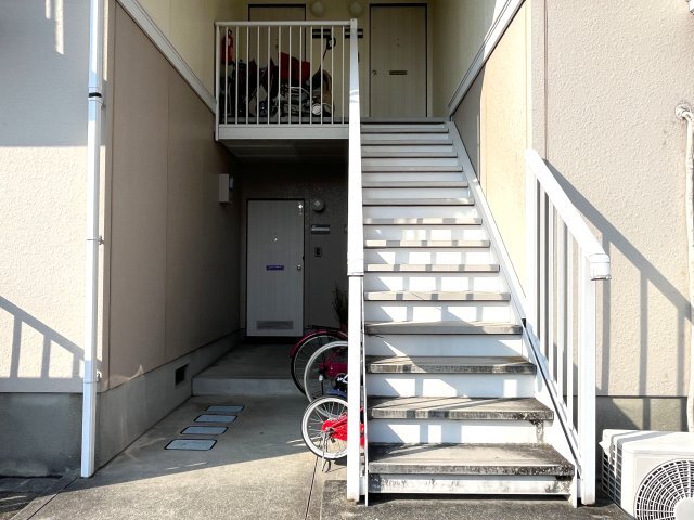 拡大写真:コーポOSK Ⅰ 2階201のエントランス