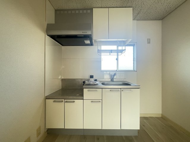 拡大写真:コーポOSK Ⅰ 2階201のキッチン