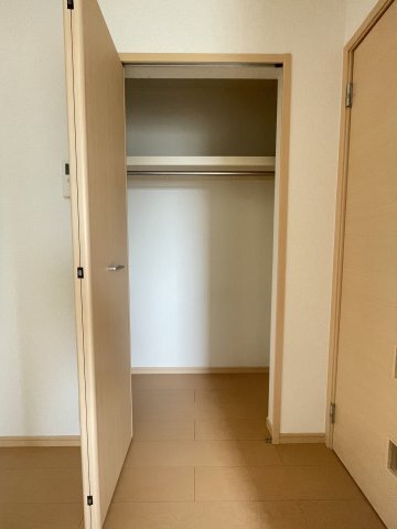 拡大写真:グランツオーヴェルⅠ 1階101の収納