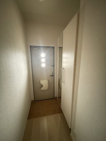 拡大写真：ブルゴーニュＢ 2階202の玄関