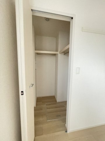 拡大写真:ブルゴーニュB 1階102の収納
