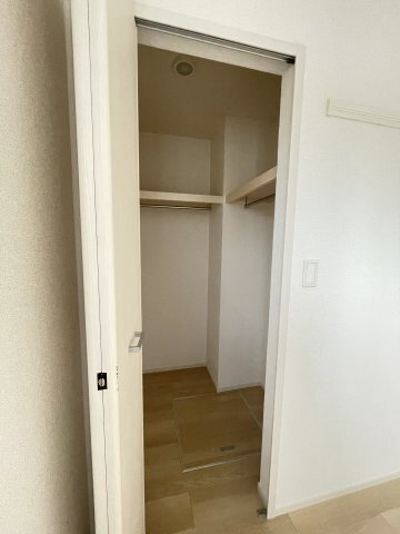 拡大写真:ブルゴーニュB 1階101の収納