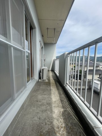 拡大写真:SUBSTANCE 3階303のバルコニー