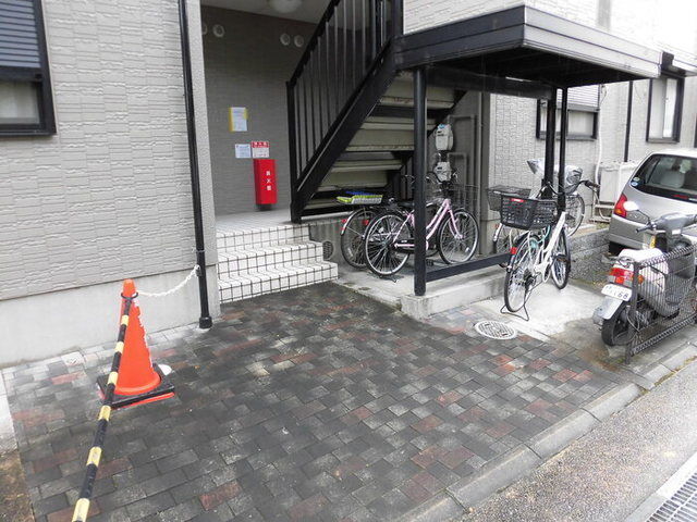 拡大写真:伊丹市松ケ丘1丁目 2階201の外観