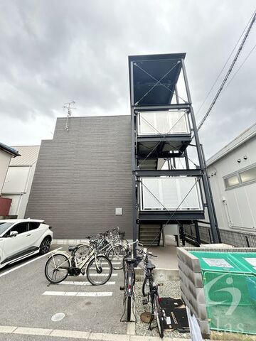 拡大写真:西宮市若山町 2階201の外観