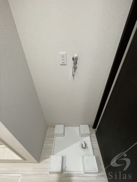 拡大写真:摂津市香露園 1階105の内観