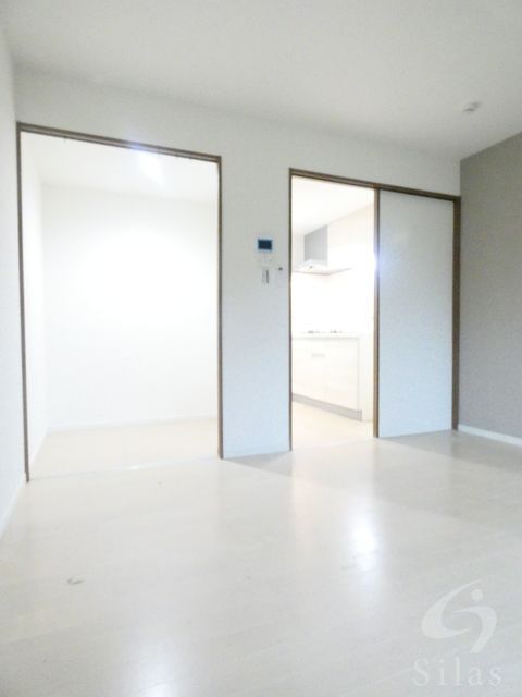 拡大写真:西宮市小松南町1丁目 3階303の内観