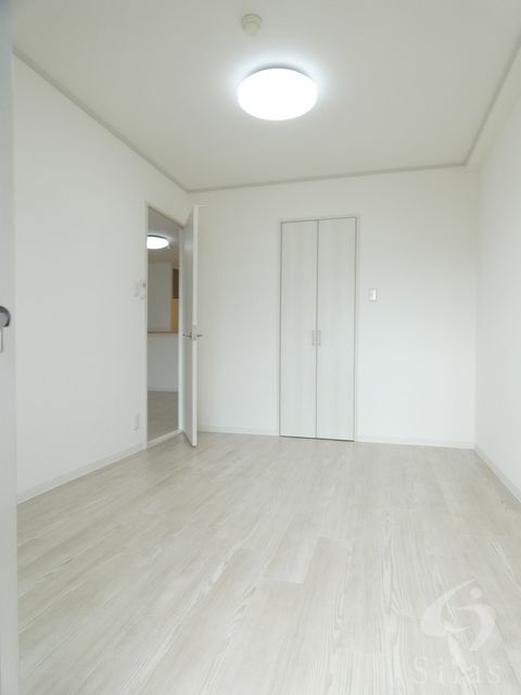 拡大写真:尼崎市杭瀬北新町1丁目 4階403の内観