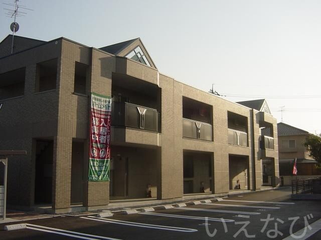 拡大写真:岡山市東区益野町 2階203の外観写真(昼)