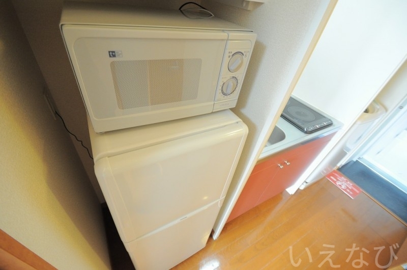拡大写真:瀬戸内市長船町福岡 1階104の冷蔵庫、電子レンジ例