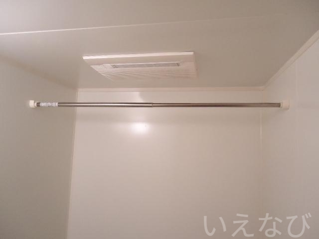 拡大写真:岡山市東区益野町 2階203の換気乾燥機