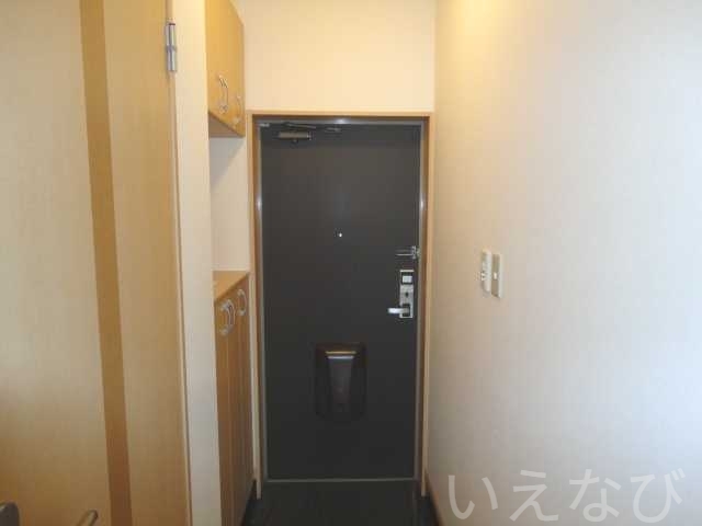 拡大写真:岡山市東区益野町 2階203の玄関