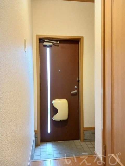 拡大写真：瀬戸内市長船町土師 1階102の玄関