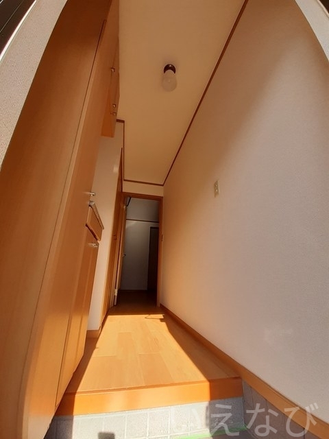 拡大写真:玉野市八浜町大崎 1階102の玄関