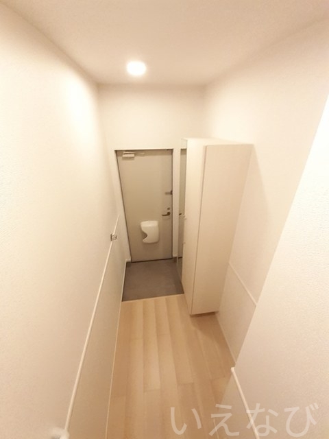 拡大写真:倉敷市東塚4丁目 2階201の玄関
