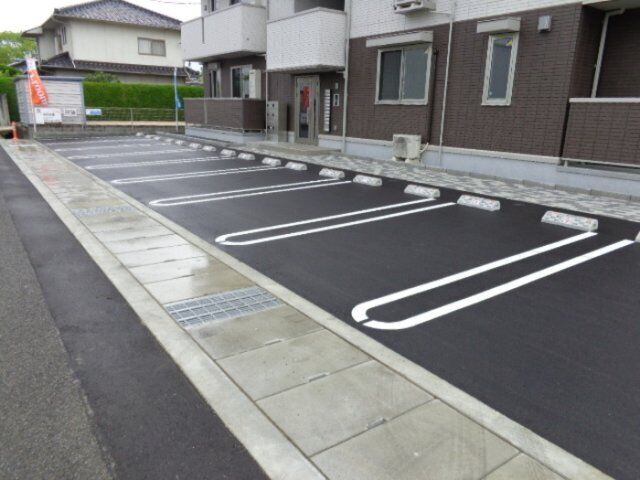 拡大写真:プレンティー新徳田 2階201の外観