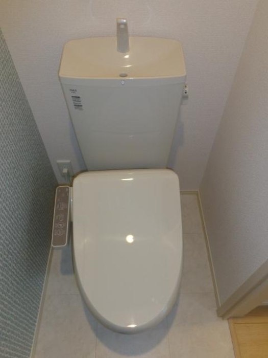 拡大写真:プレンティー新徳田 2階201のトイレ