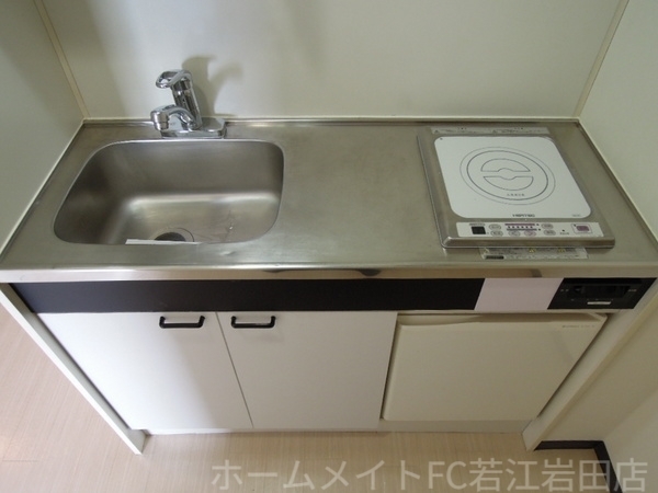 拡大写真:メルベーユ藤戸 2階201のキッチン