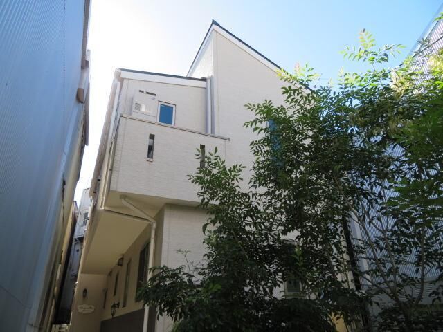 金山BASEの外観
