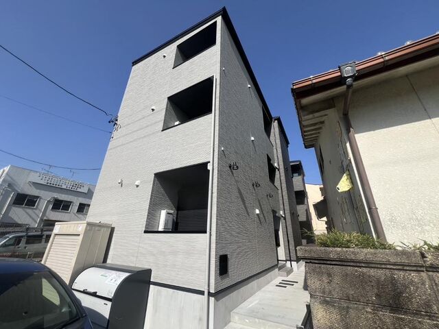 メイクスR高畑の外観