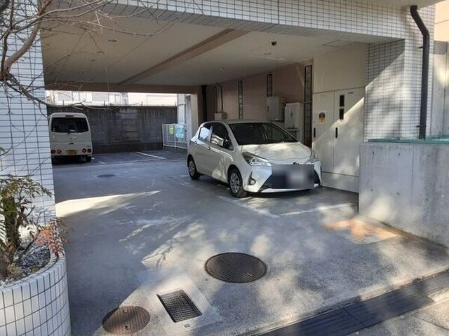 拡大写真:ハウザー高畑 2Fの外観