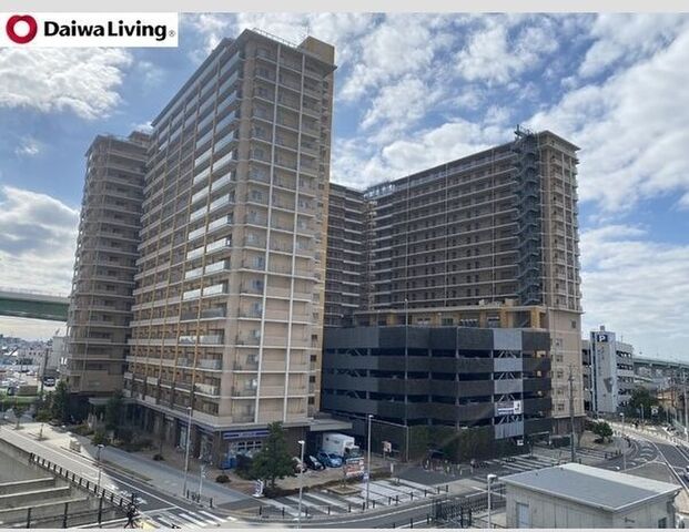 ロイヤルパークスERささしま SOUTHの外観