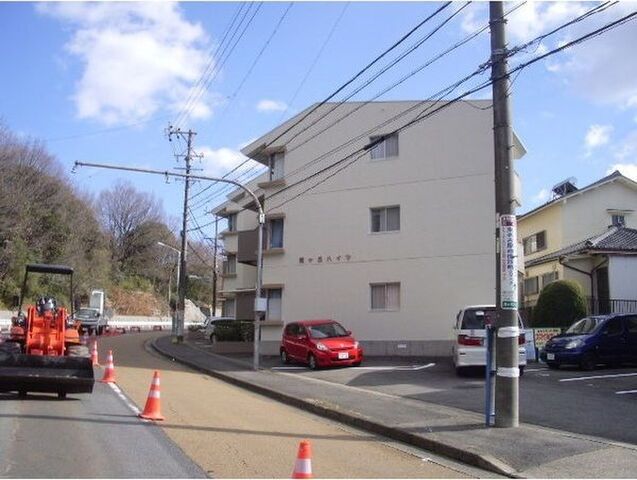 拡大写真:霞ヶ丘ハイツ 3階311の外観
