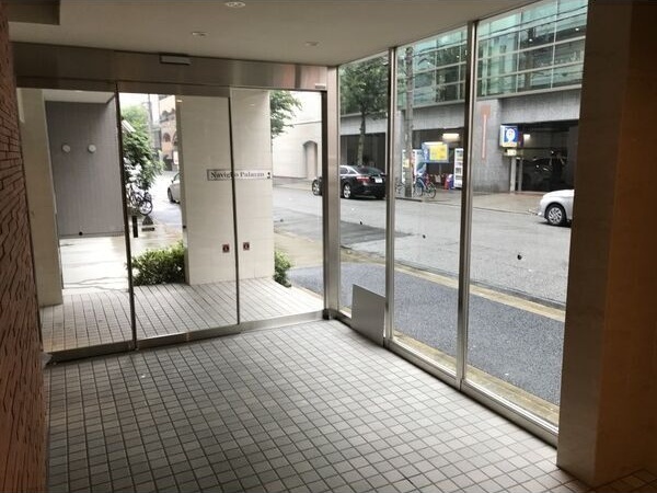 拡大写真:ナヴィリオパラッツオ(Naviglio Palazzo 2階203のエントランス