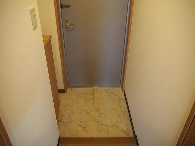 拡大写真:グランツ昭和館 5階501の玄関