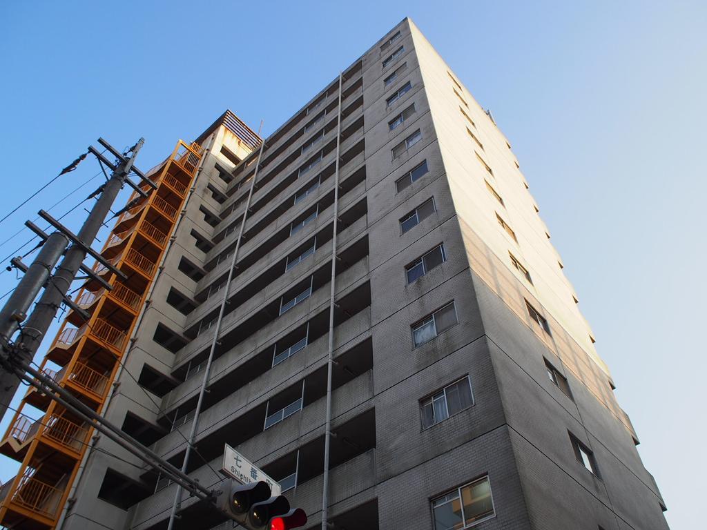 拡大写真:コスモハイム七番町 4階401のエントランス