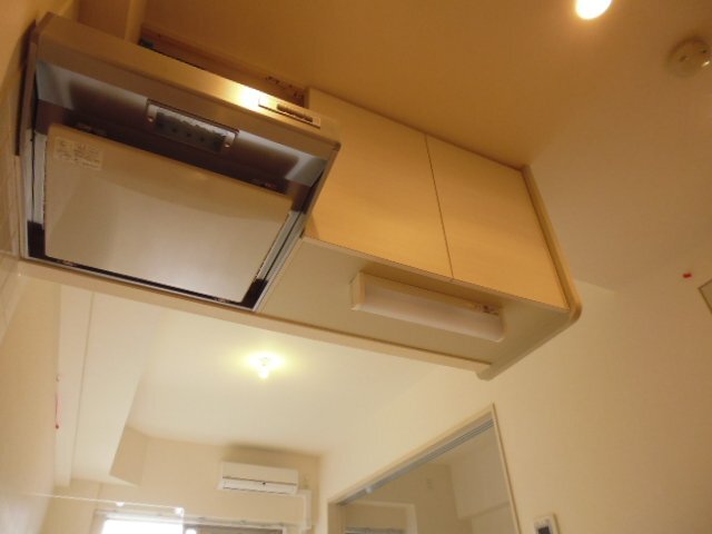 拡大写真:プレサンス栄ブリオ 7階701のキッチン