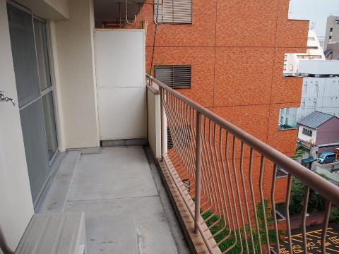 拡大写真:栄サンライズ 4階401のバルコニー