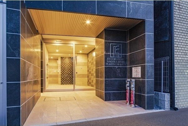 拡大写真:エステムコート名古屋泉プラチナムゲート 6階602のエントランス
